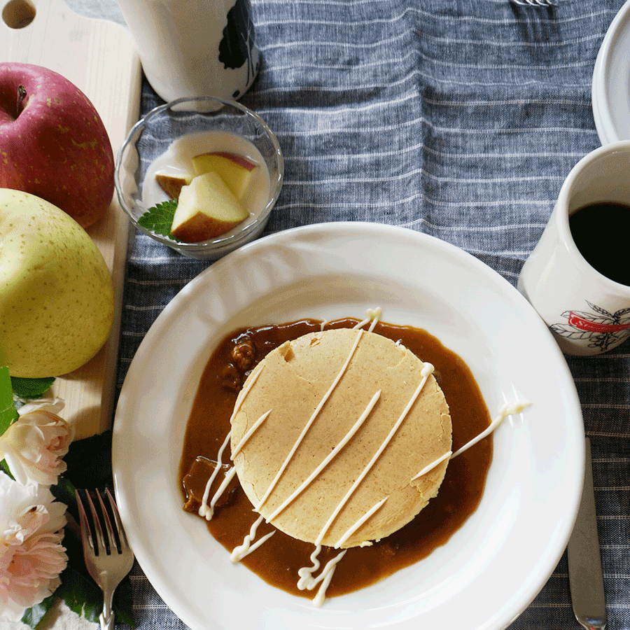 BREAKFAST pancake with curry stew 朝ごはん　パンケーキ　カレー