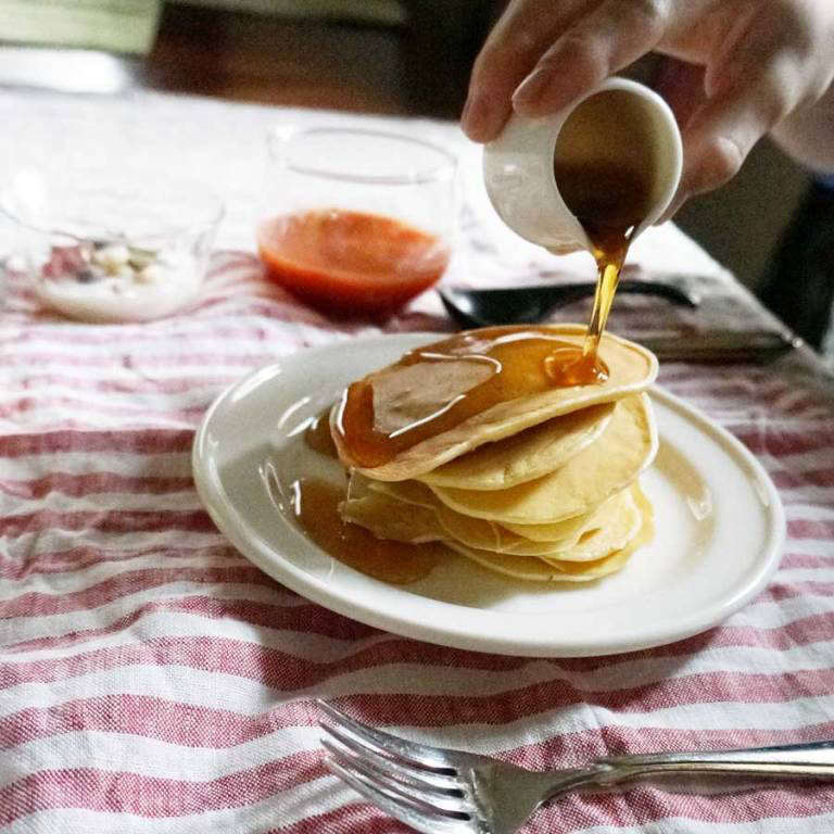 BREAKFAST　bkf = pancake レイヤーパンケーキ