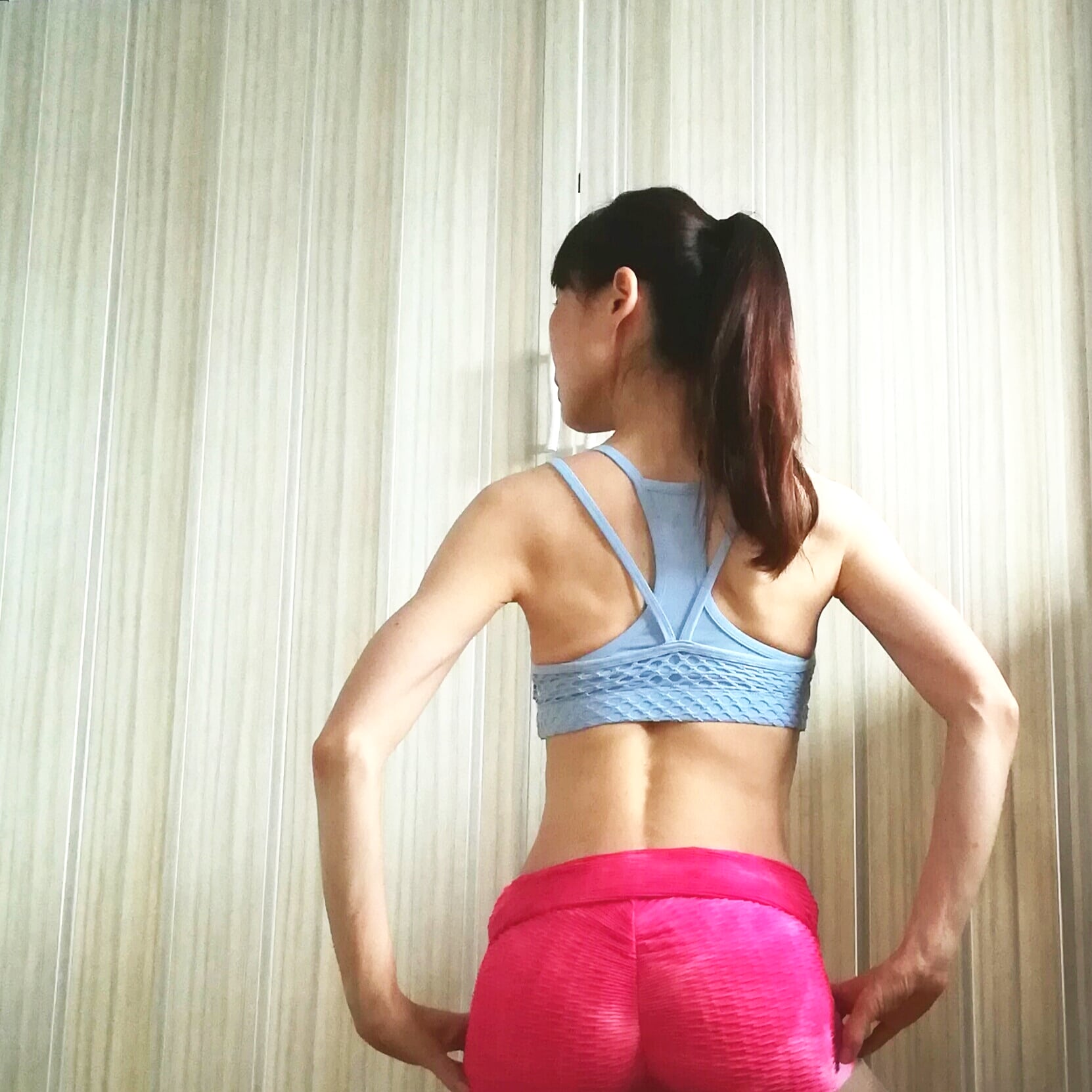 健康美　女子　背中　ブランドアンバサダー　Love My Body Love My Life vanillafrosted