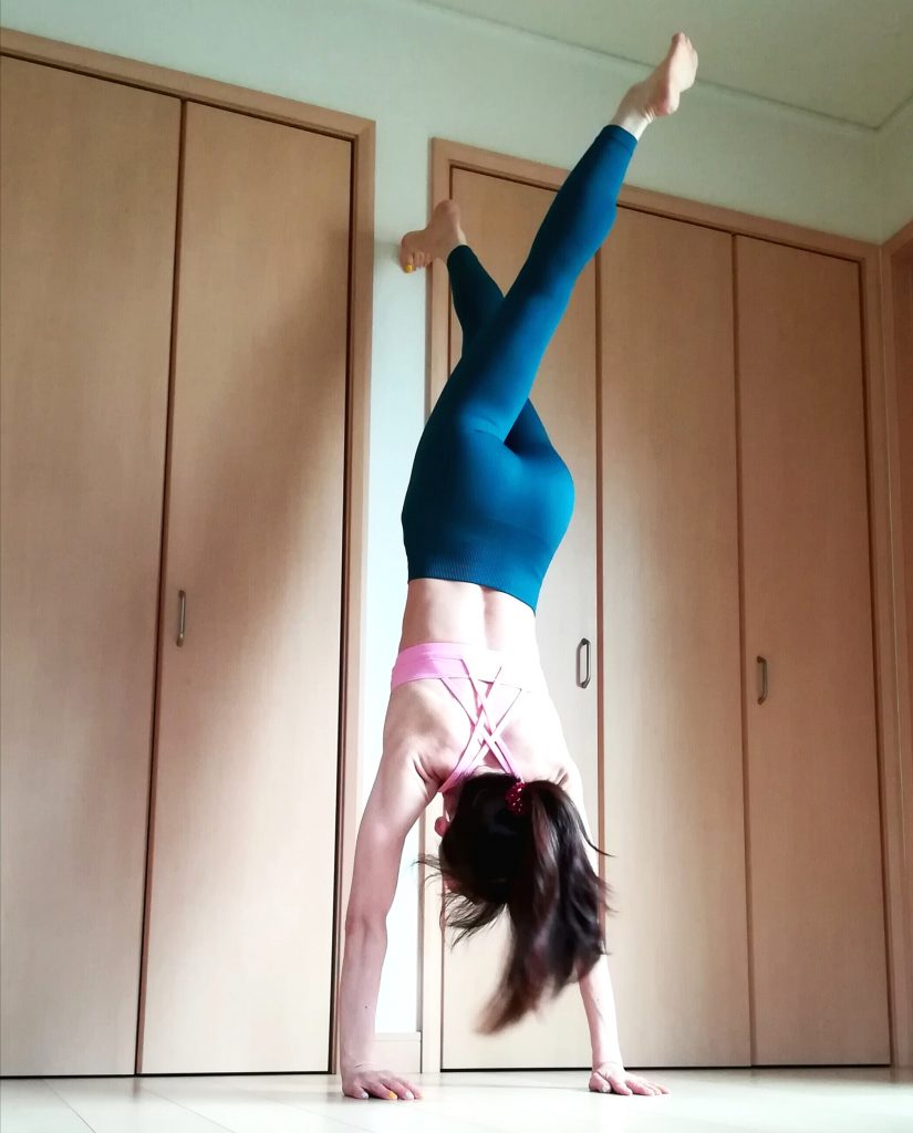 ブランドアンバサダー vanillafrosted バニラフロスト Love My Body Love My Life WEGEGO legging hand stand