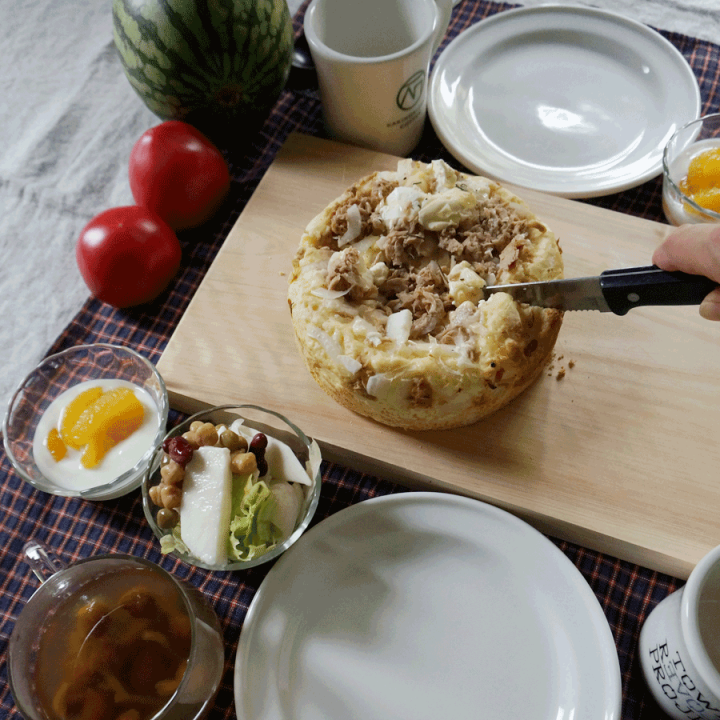 onion tuna bread, spicy nameko soup for breakfasat love my body love y life vanillafrosted