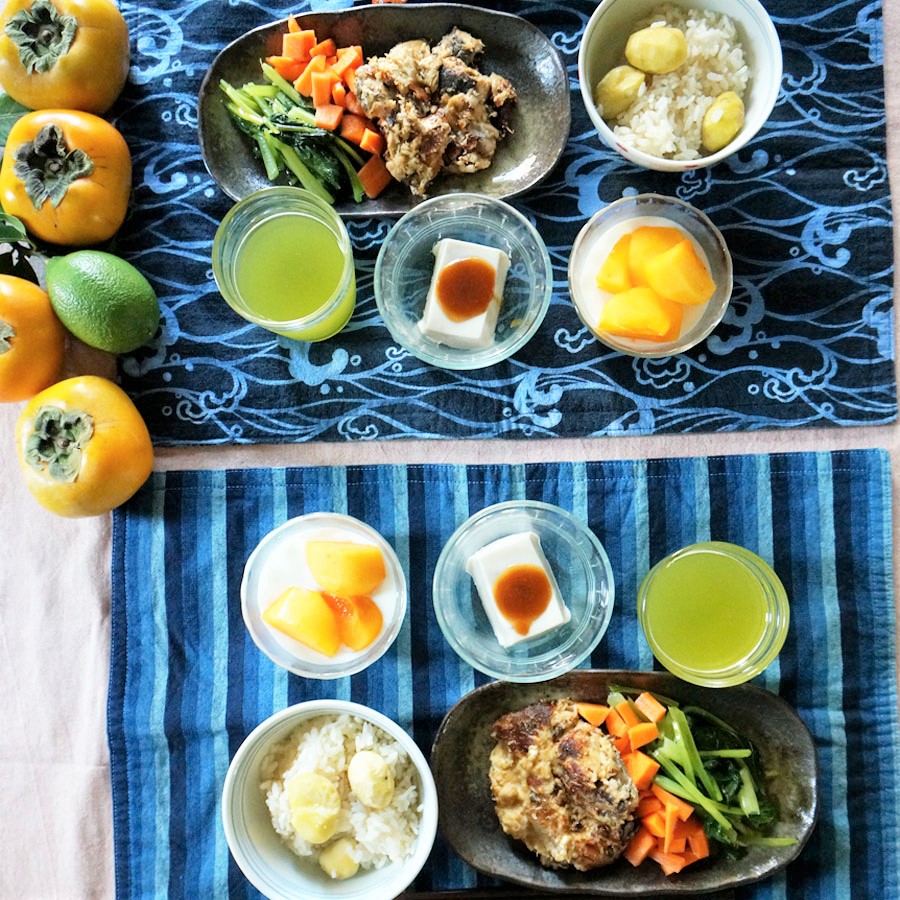 朝ごはん = 栗ごはん、チーズポテト焼きさば、ごまどうふ、ヨーグルト　かき　トッピング、緑茶　「1食分の1日必要量に対するグラフを表示」→　・カロリー　・三大栄養素　・PFCバランス　・ビタミン　・ミネラル　・アミノ酸グラフ