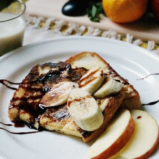 朝ごはん = チョコバナナ　ココナッツオイル　フレンチトースト、ポテトポタージュスープ　